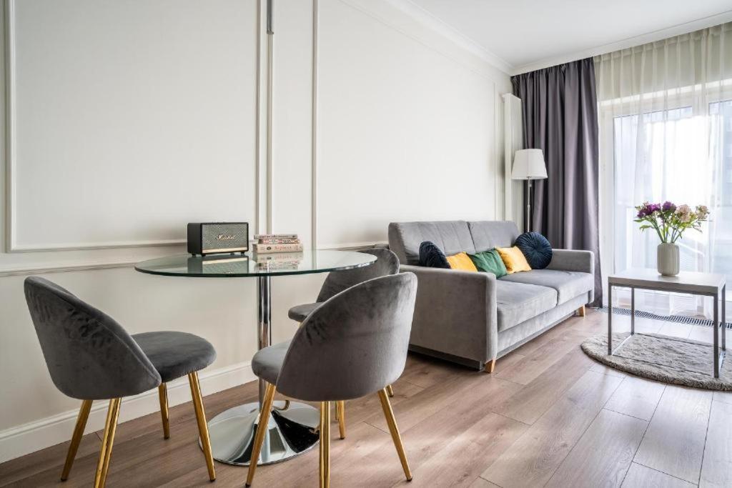 ורשה Mennica Residence Apartments מראה חיצוני תמונה